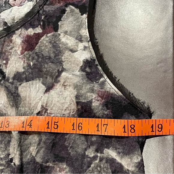 Simply Vera Vera Wang Sleeveless Top - Black, White, Purple - L - Picture 5 of 7